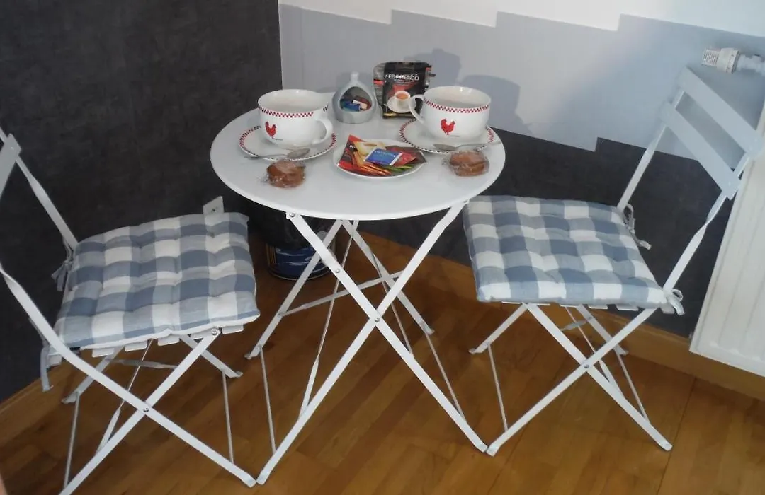 2 Belles chambres avec balcon sdb et WC privatifs-1