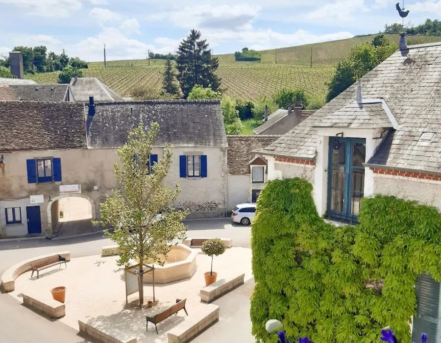 Hôtel Restaurant Famille Bourgeois La Cote des Monts Damnés-1