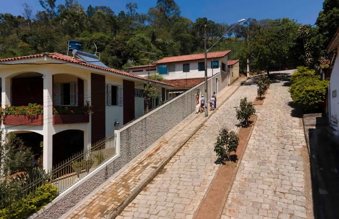 Hospedaria Recanto da Val-1