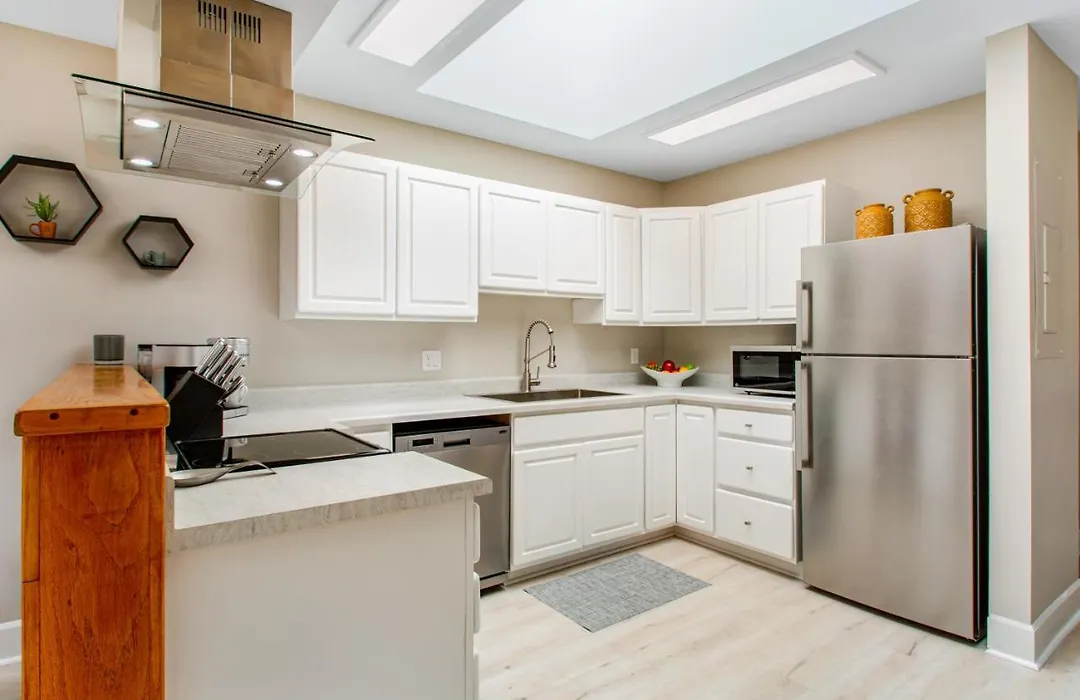 Port Angeles City View Loft-1