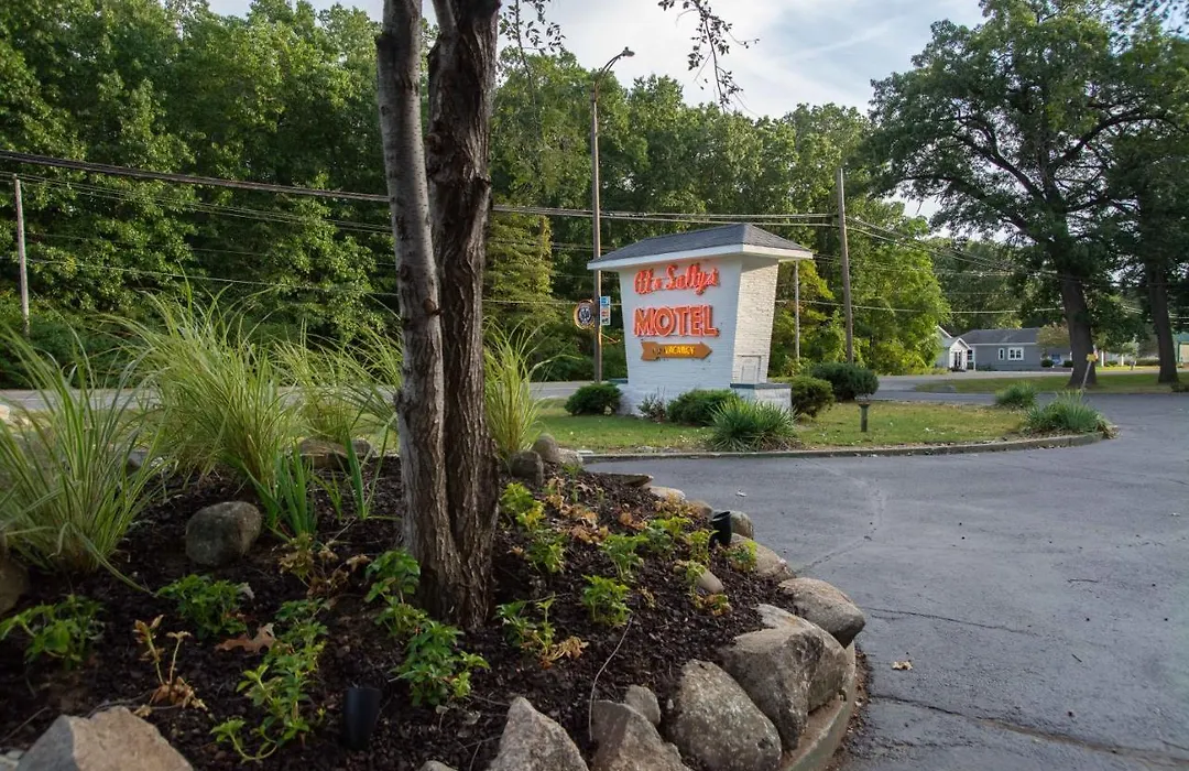 Al & Sally'S Motel-1