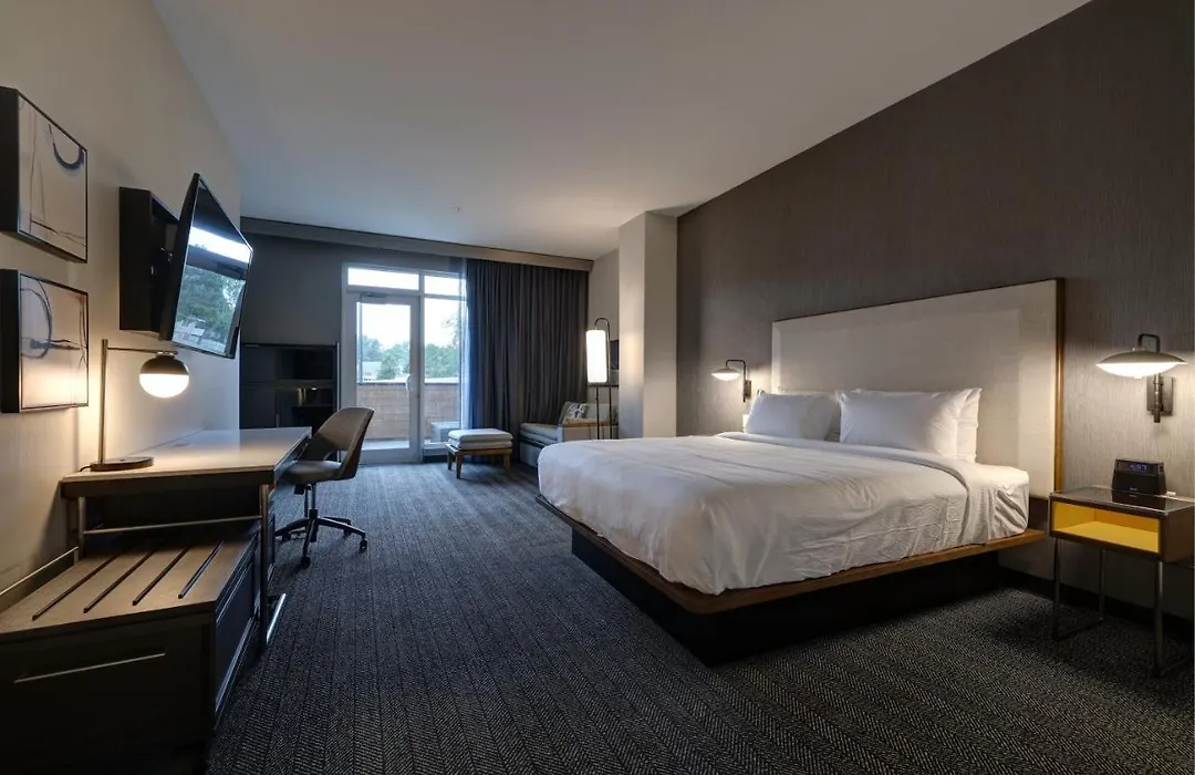 Courtyard By Marriott Iowa City University Heights-1