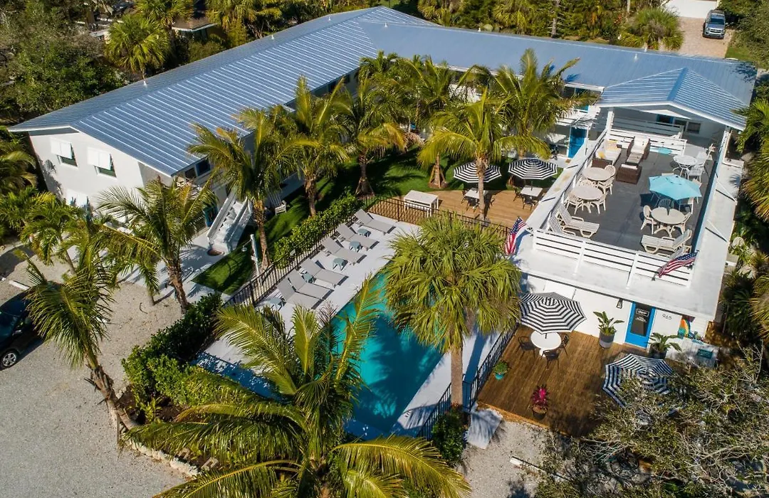 Seaspray Surf Lodge-1