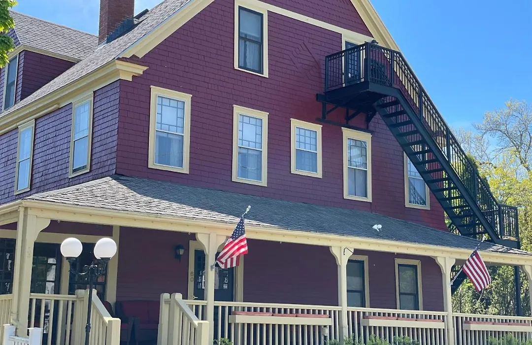 Central House Inn-1