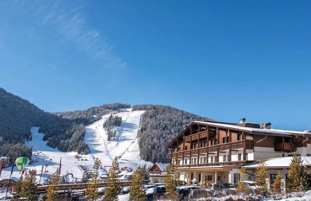 Hotel Condor-1