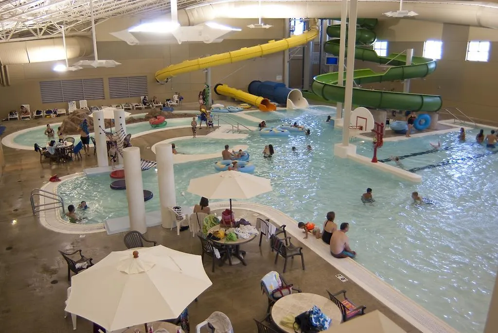 King'S Pointe Waterpark Resort-1