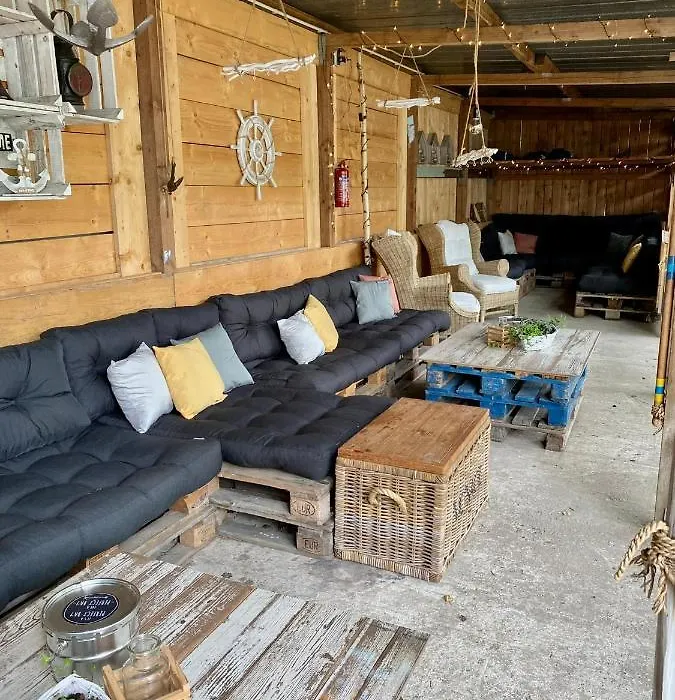 Tiny House Wupper im PIER9 Tiny House Hotel-1