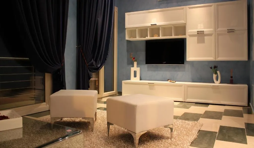 Central Rooms-1