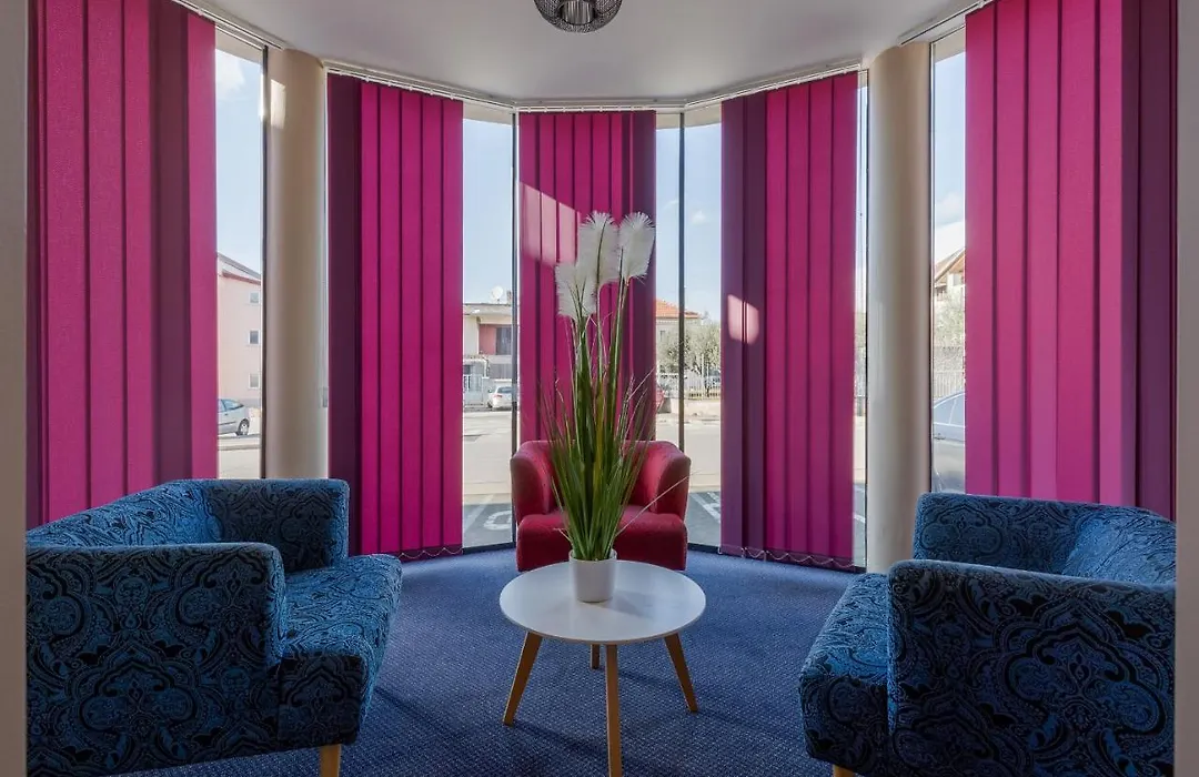 Hotel Sky-1