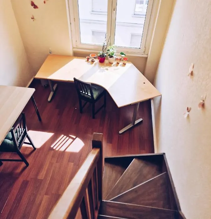 Comfortable Room 4 Minutes Walk To Basel Shared Apartment-1
