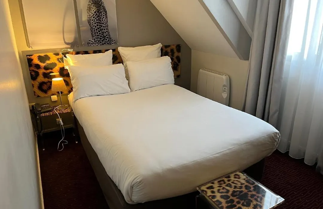Hotel Le Cardinal Rueil Centre-1