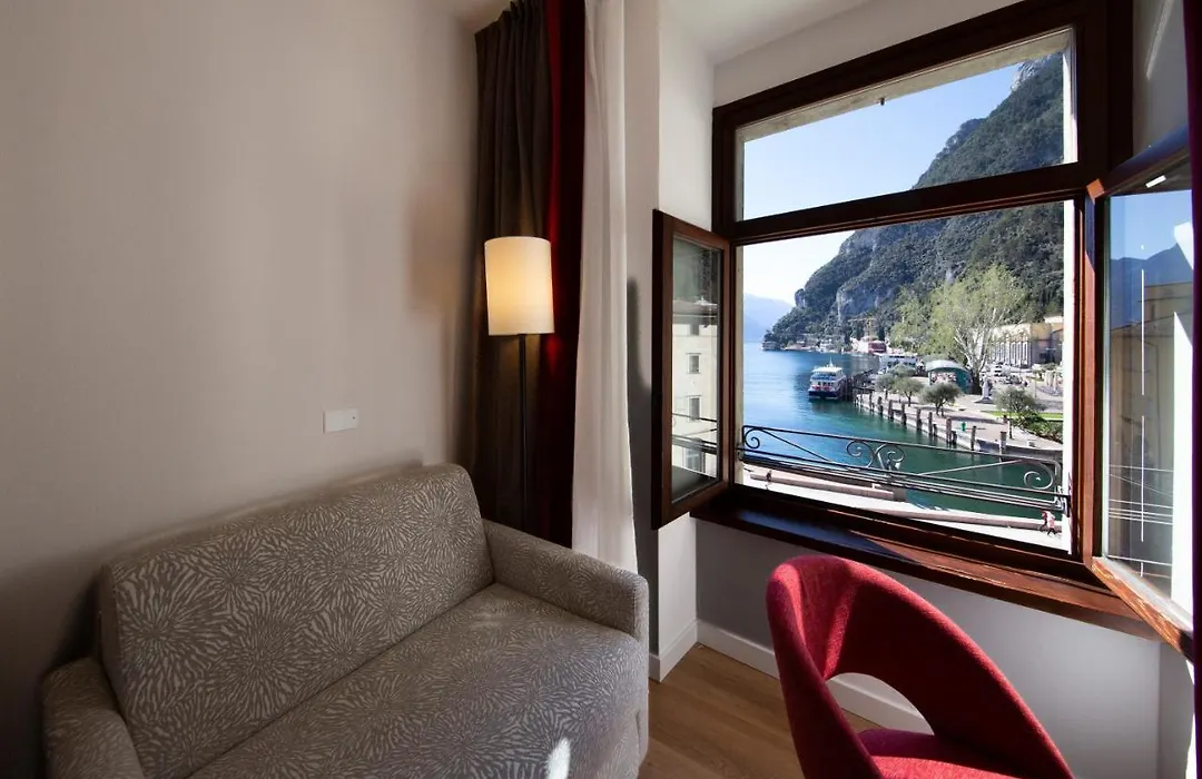 Hotel Centrale-1