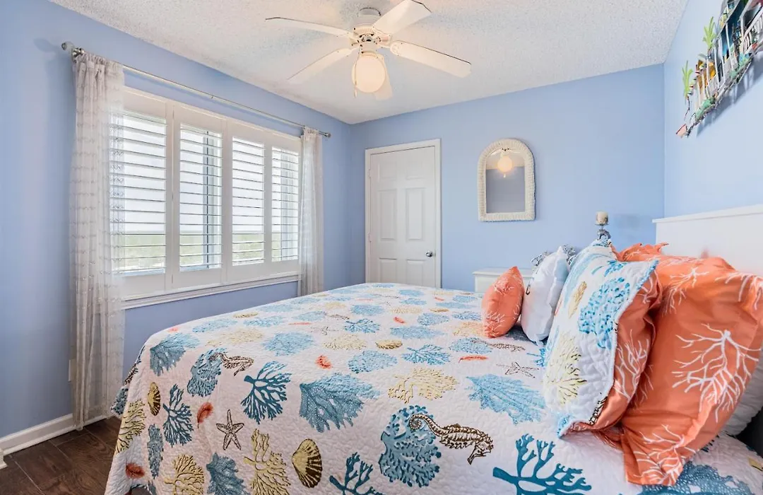 Tradewinds #1008-1