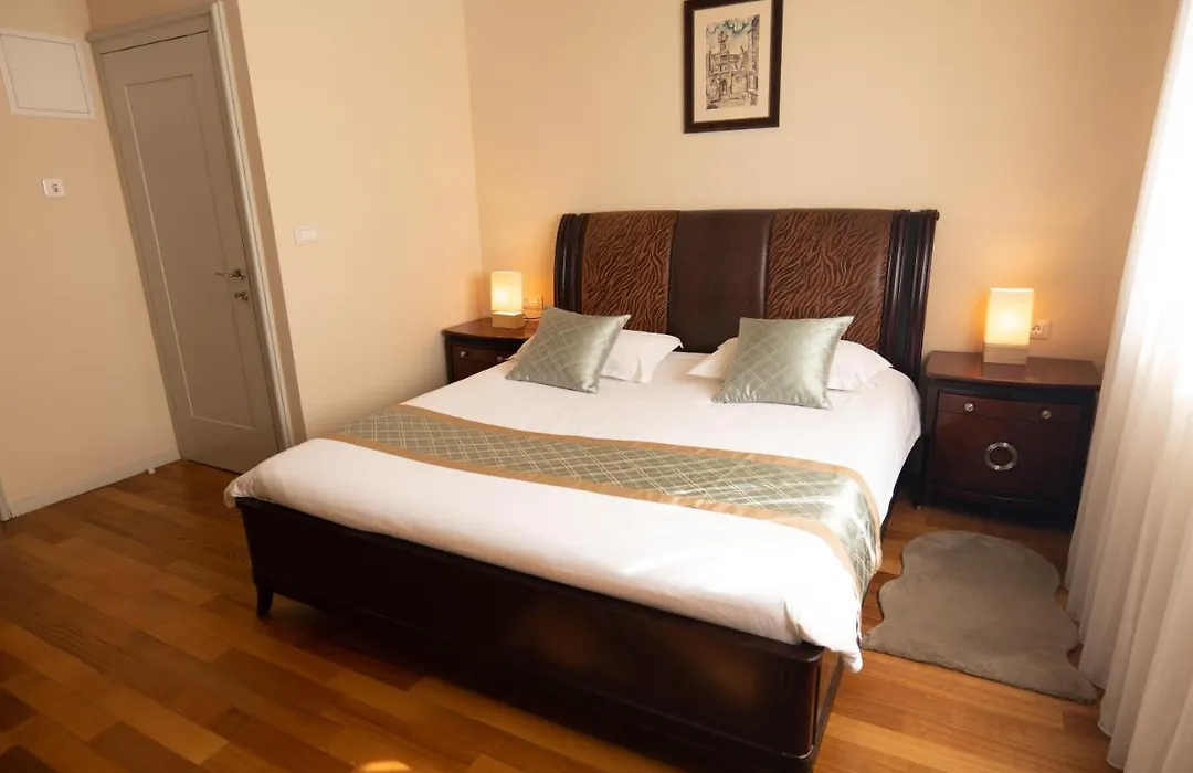 Scallop Regent Rooms-1