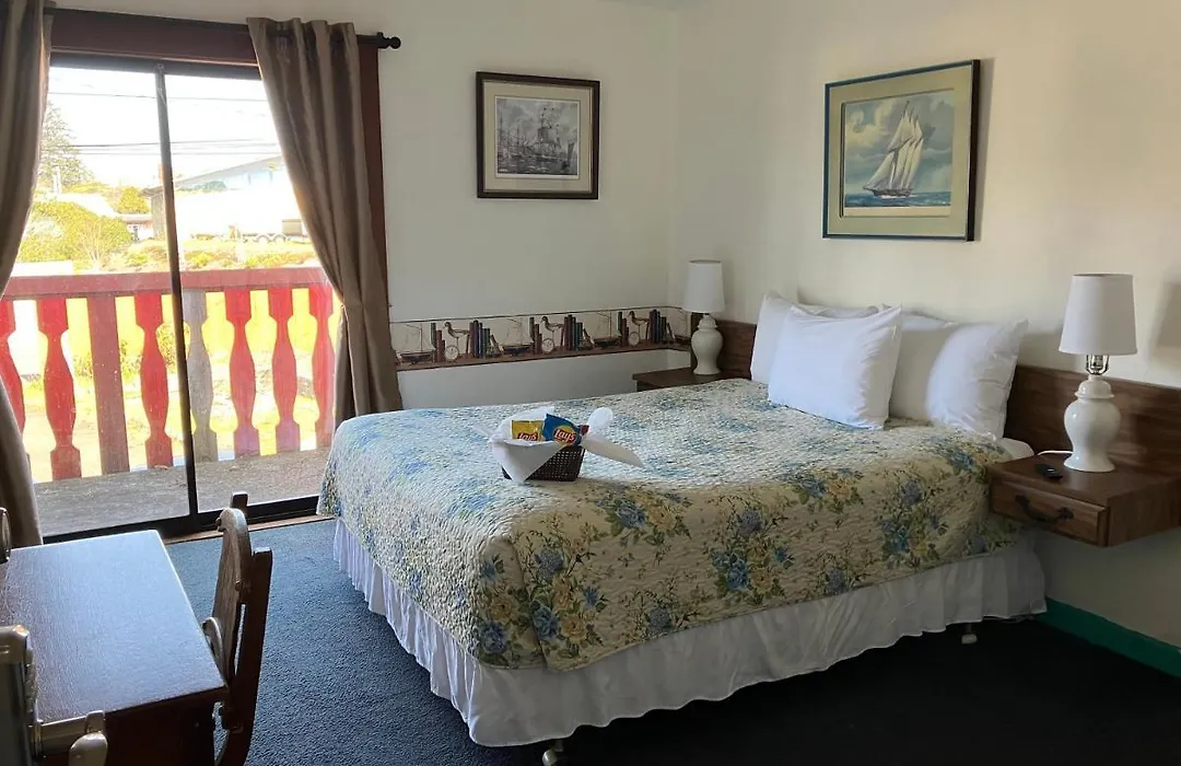 Lighthouse Inn-1