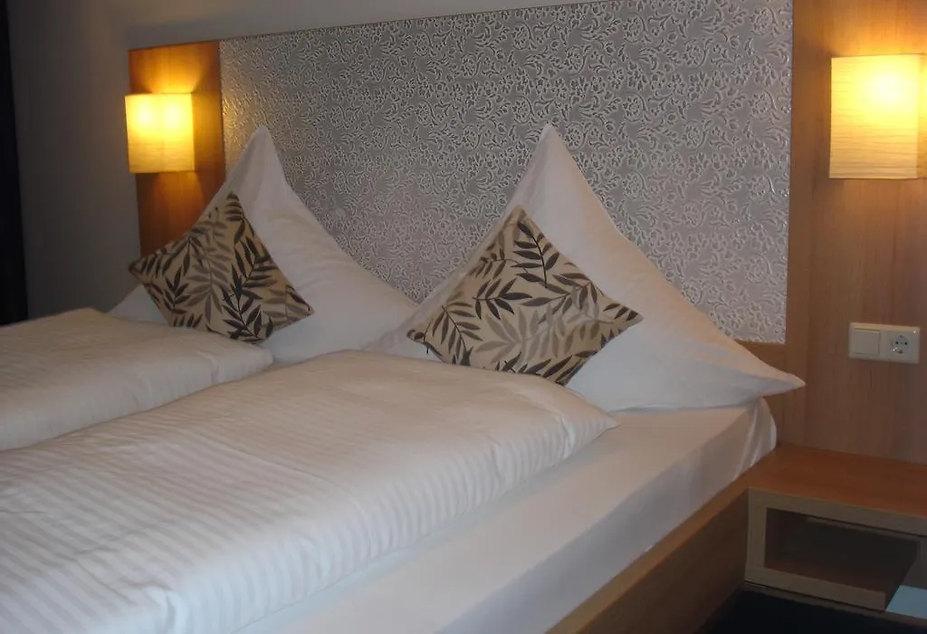 Rhein-Hotel-1