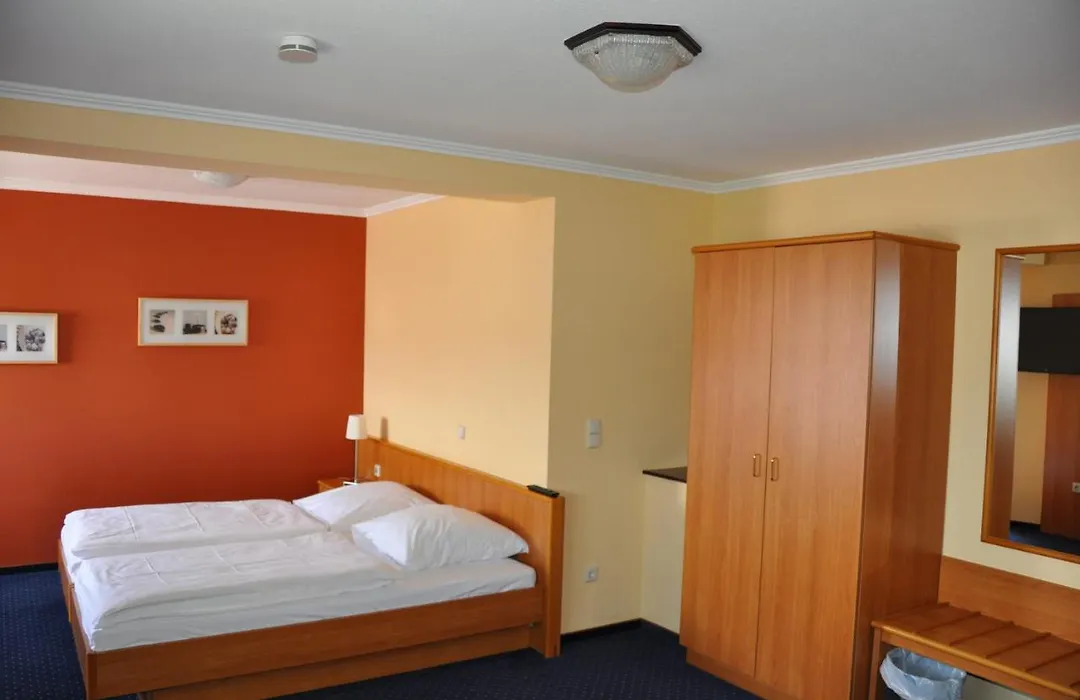 Hotel Café Ernst-1