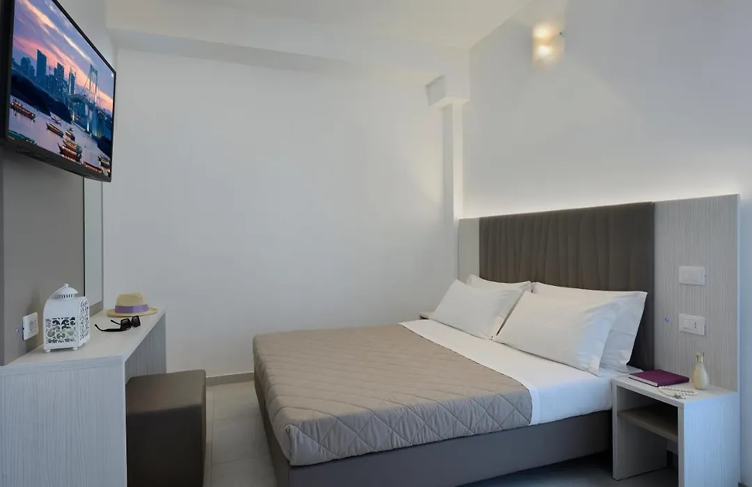 Hotel Aurora-1