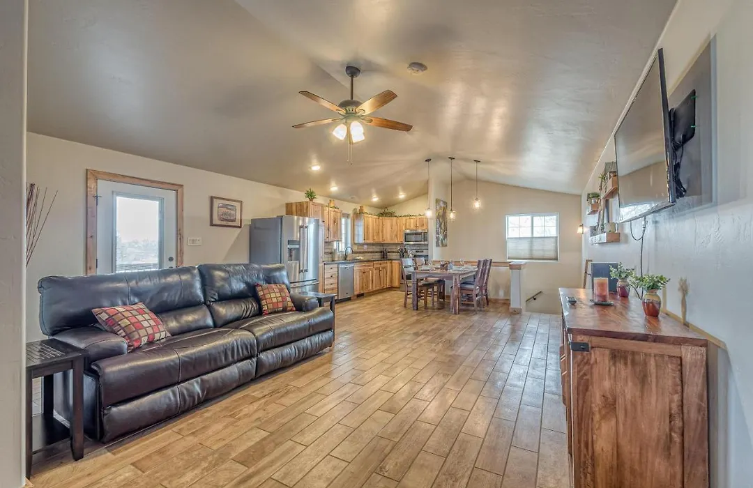 Getaway Loft - Warm, Comfy Certified Dander Free-1