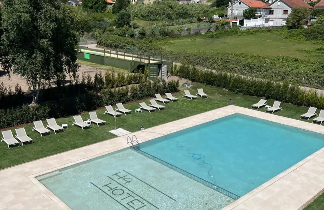 Hotel H4 Cangas 3 Superior-1
