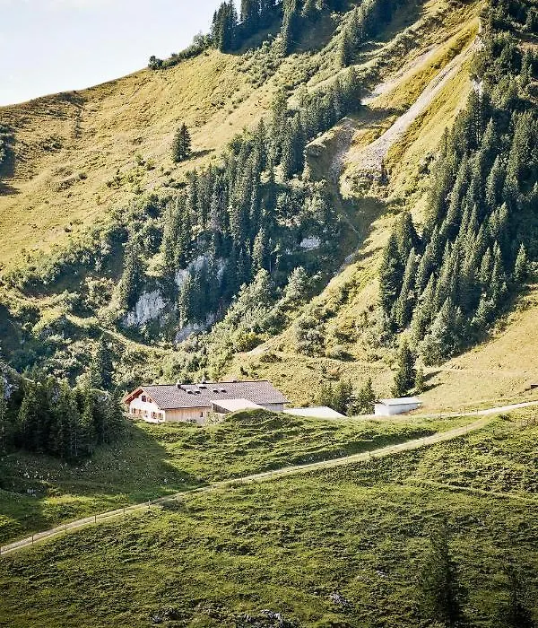 Berghotel Altes Wallberghaus-1