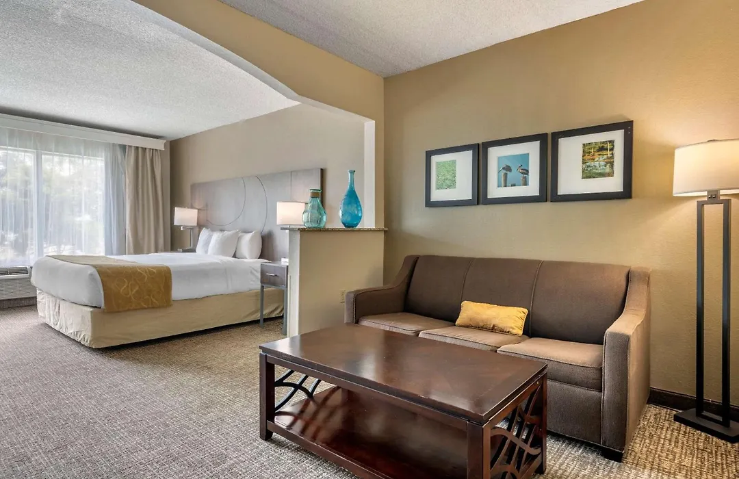 Comfort Suites Tamarac Sawgrass-1