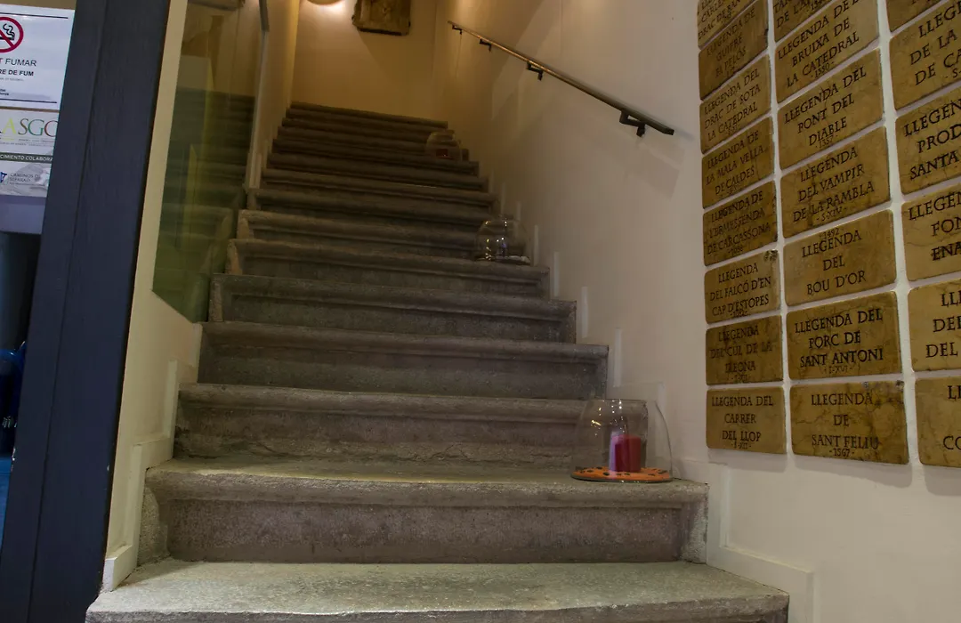 Hotel Museu Llegendes De Girona-1