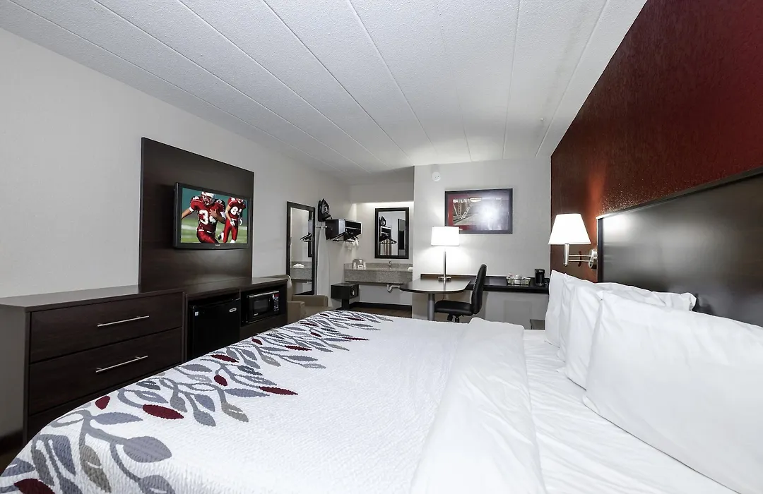 Red Roof Inn Bakersfield-1