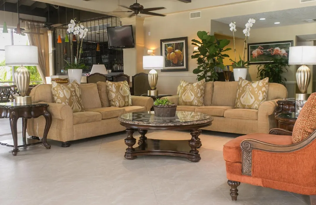 Comfort Suites Paradise Island-1