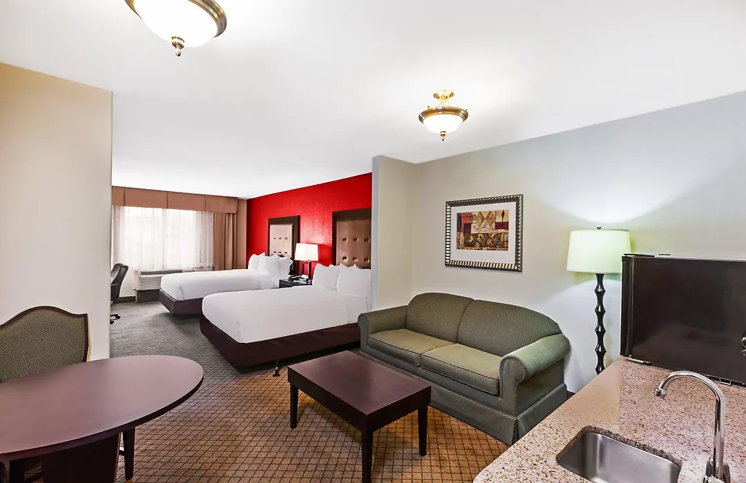 Holiday Inn Express & Suites Lafayette South By Ihg-1