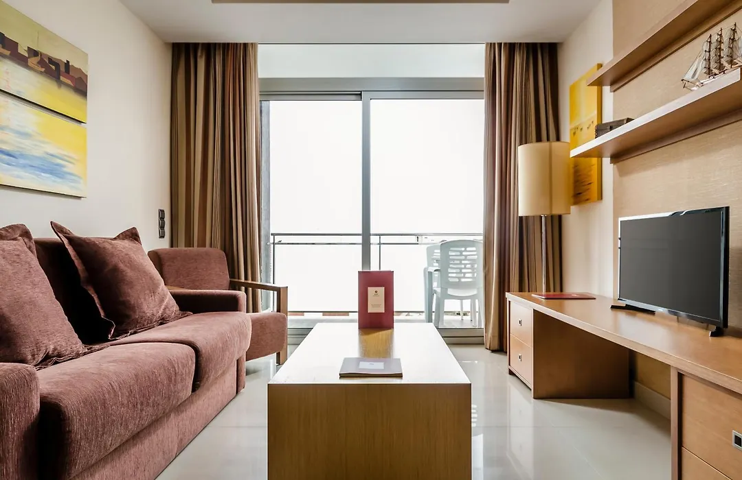 Exe Cunit Suites & Spa-1