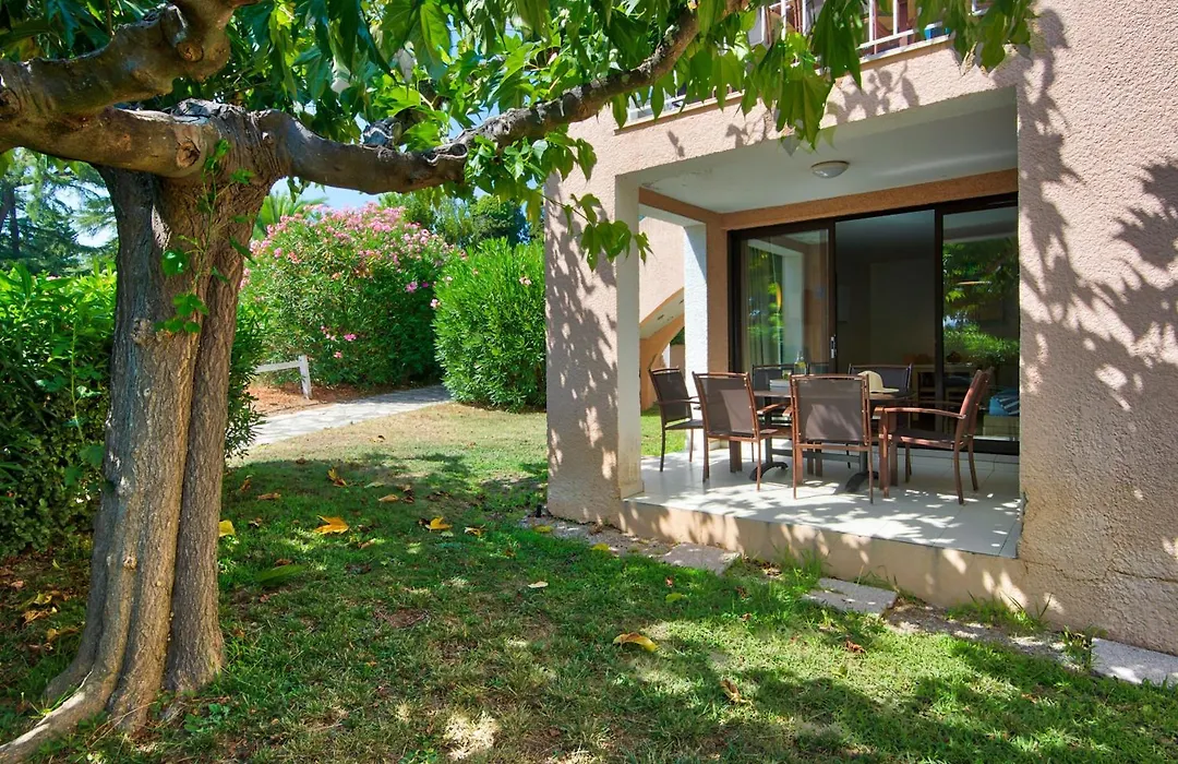 Résidence Pierre&Vacances Les Parcs de Grimaud-1
