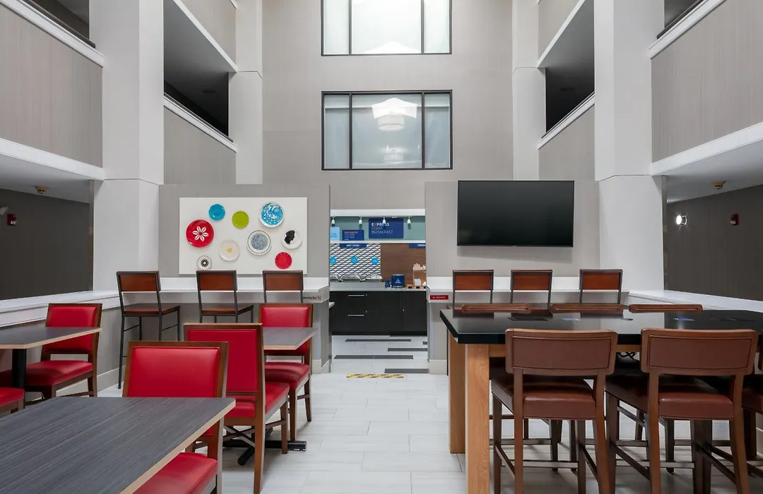 Holiday Inn Express & Suites Milton East I-10 By Ihg-1