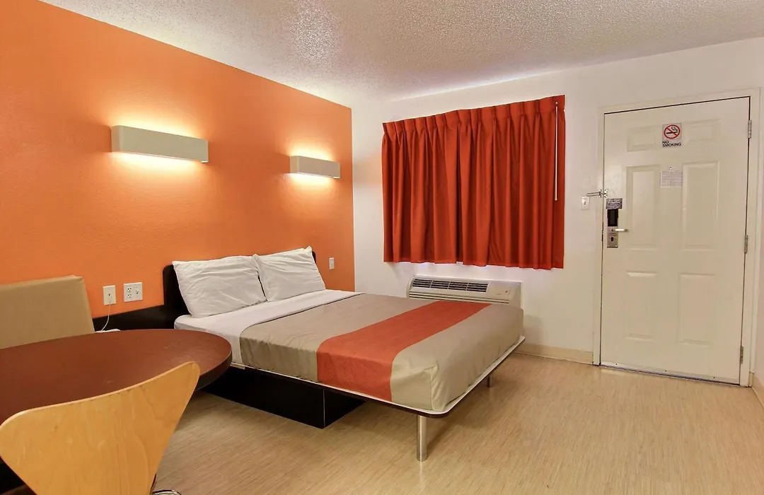 Motel 6-Austin, Tx - North Central-1