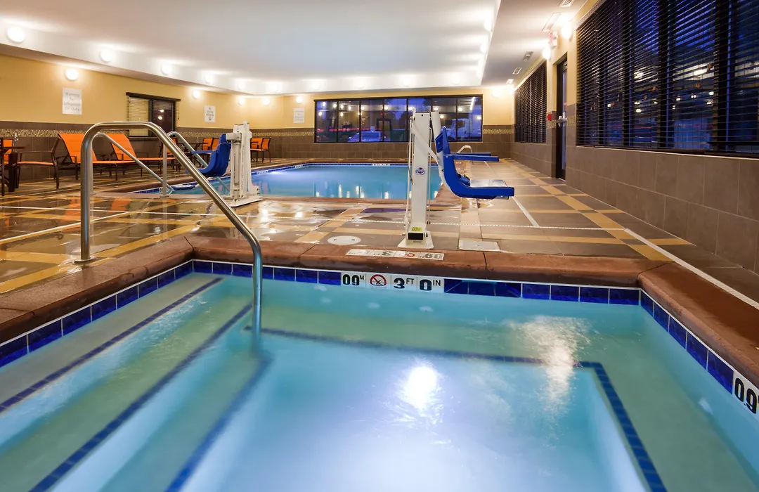 Holiday Inn Express & Suites Davenport, An Ihg Hotel-1