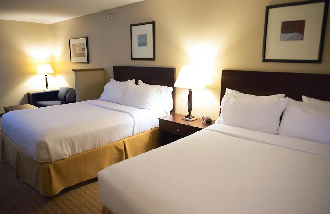 Holiday Inn Express Devils Lake By Ihg-1
