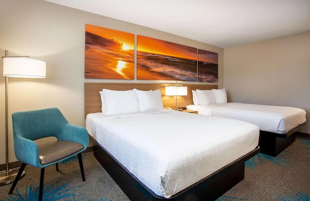 Days Inn By Wyndham Marquette-1