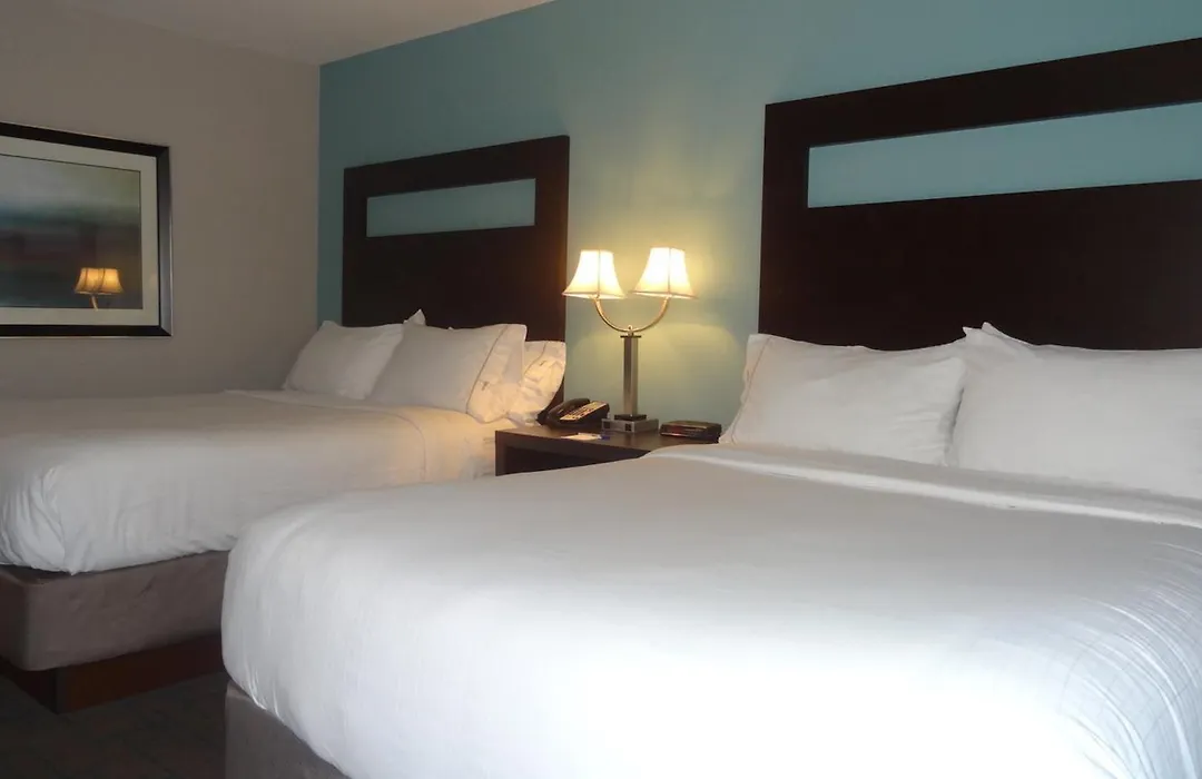 Holiday Inn Express Hotel Kansas City - Bonner Springs By Ihg-1