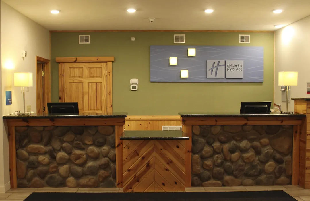 Holiday Inn Express Munising-Lakeview, An Ihg Hotel-1