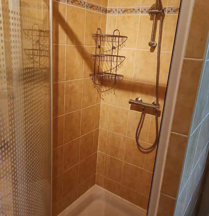 Chambre d'hôte dans une maison avec parking privée-1