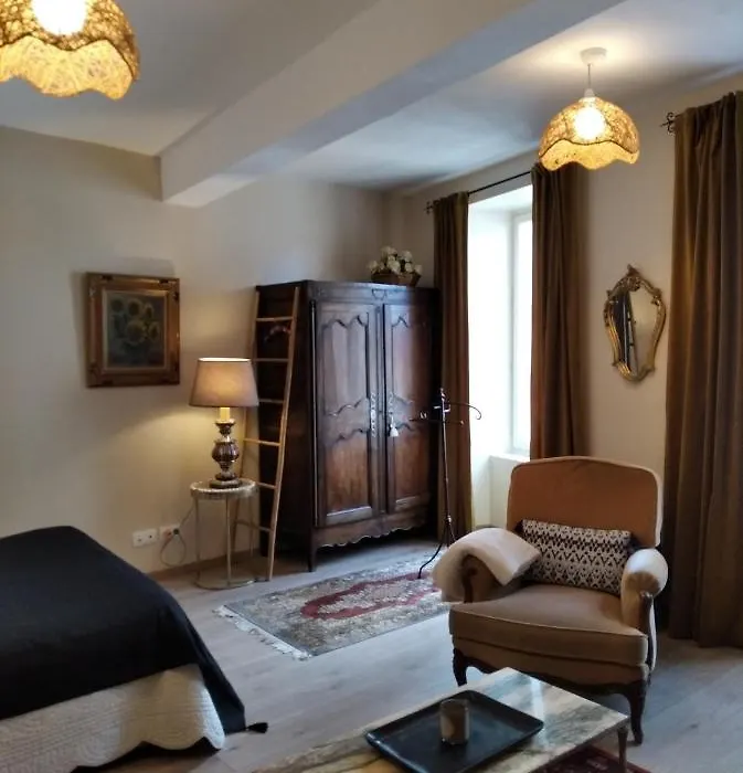 Le Logis de Saint Cyr-1