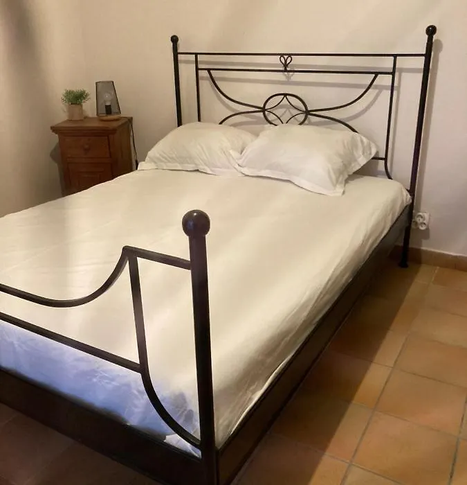 Chambre Les Oliviers-1