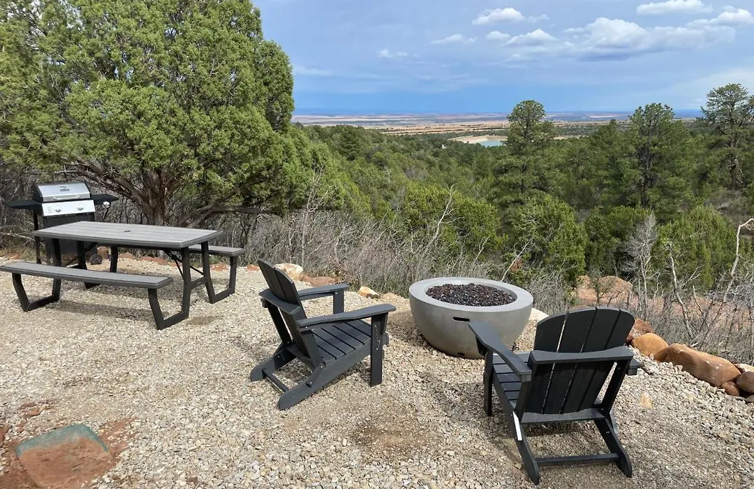 Canyon Rim Domes - A Luxury Glamping Experience!!-1