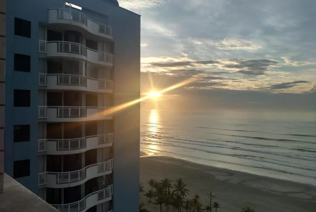 Apartamento Pé na Areia - Tupi-1