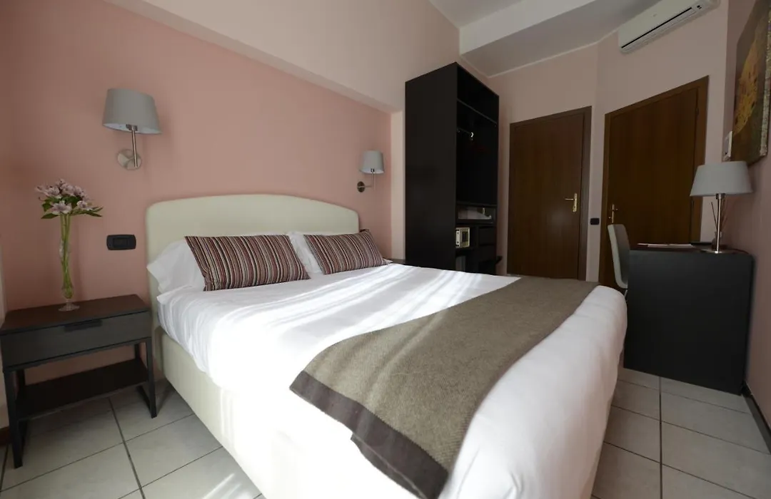 Hotel Florence Milano-1