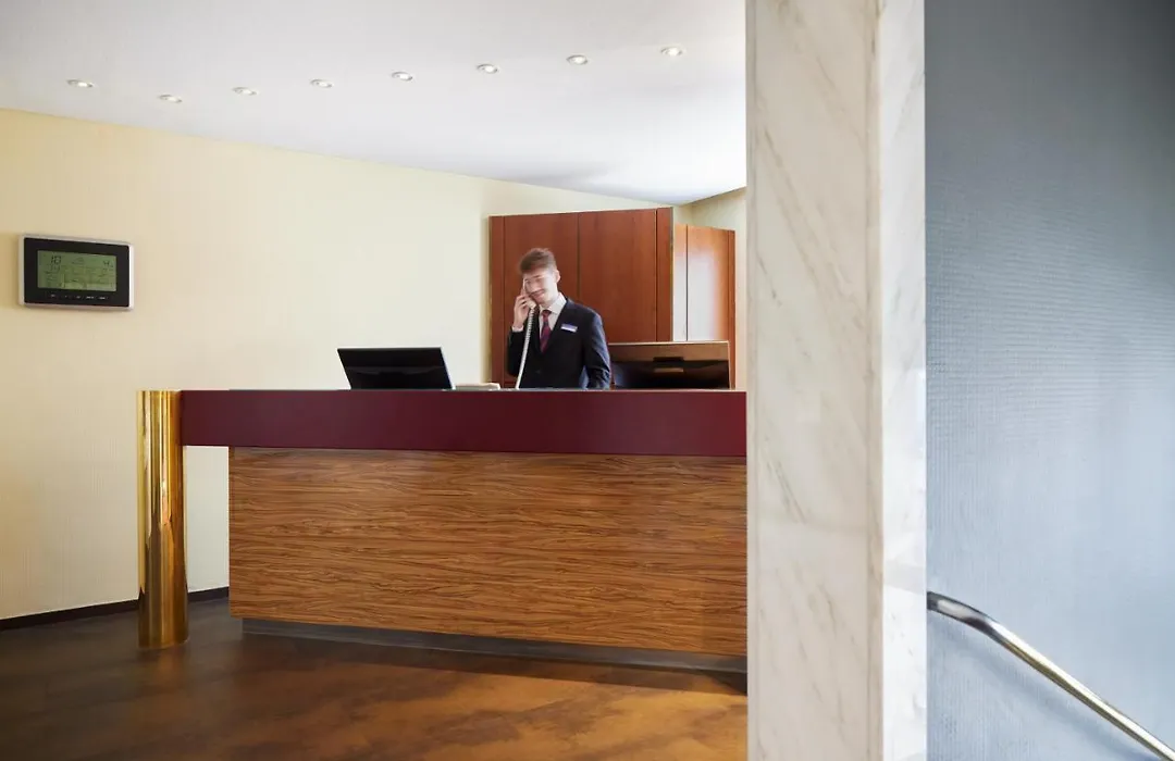 Hotel Central Hamburg-1