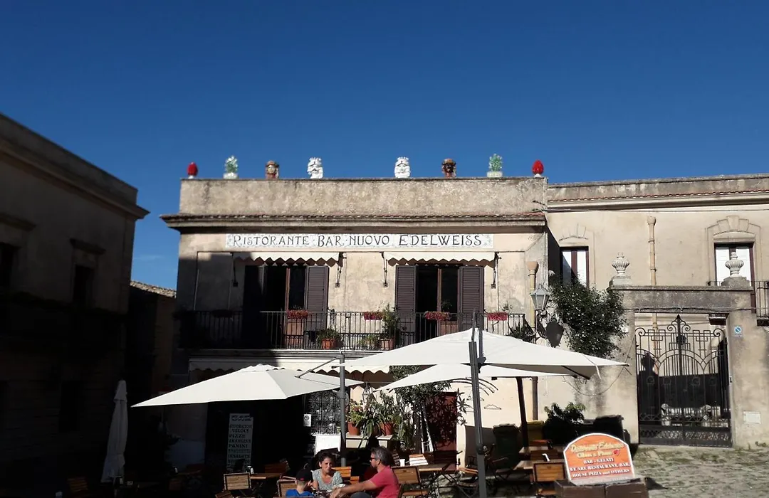 Hotel Edelweiss-1