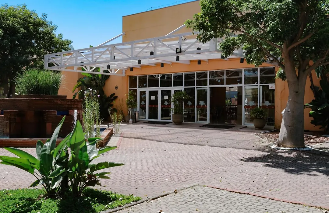 Carlton Plaza Baobá-1