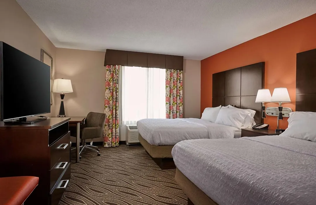 Hampton Inn Evansville Airport-1