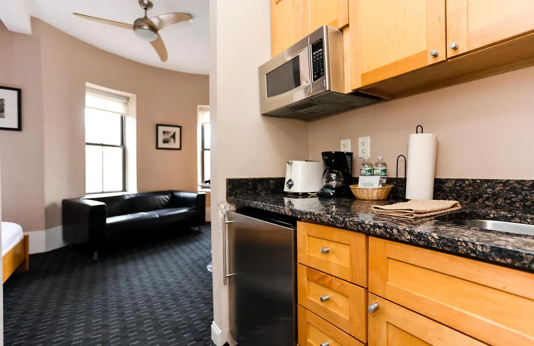 Stylish Downtown Studio In The Southend, C.Ave #24-1